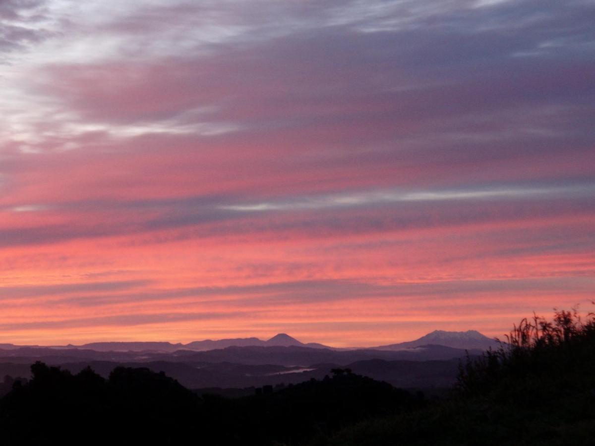 Rock Retreat B&B Farmstay Waitomo Caves Luaran gambar